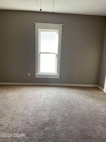 2116 S moffet Avenue, Joplin, MO 64801