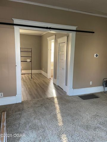 2116 S moffet Avenue, Joplin, MO 64801