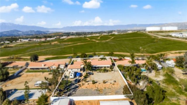 18165 Mariposa, Riverside, CA 92508