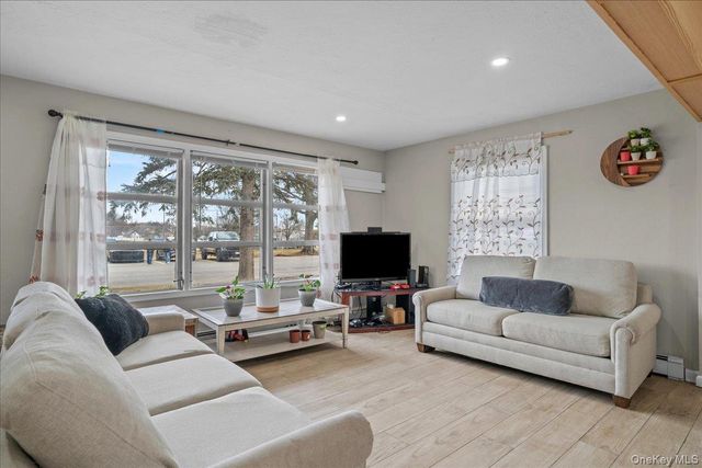 10 Wisner Avenue, Middletown, NY 10940