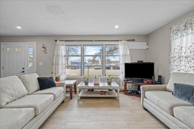 10 Wisner Avenue, Middletown, NY 10940