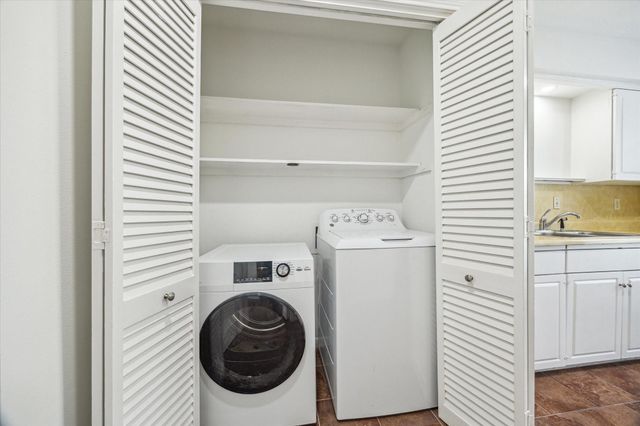 5827 Valley Forge Drive 83, Houston, TX 77057