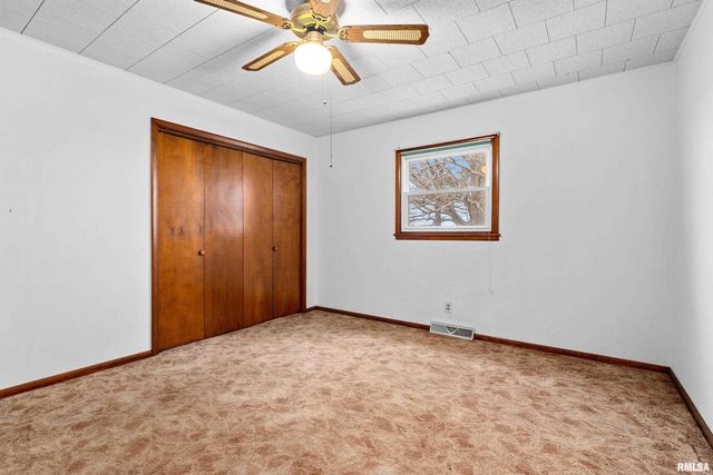 16905 E 1600th Street, Bushnell, IL 61422