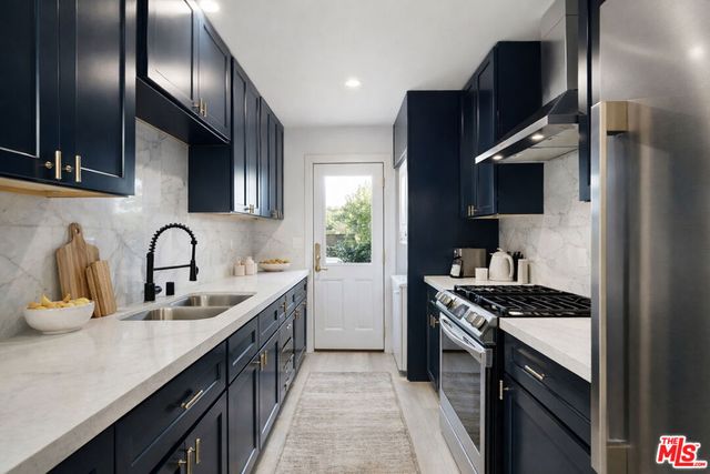 17658 Martha Street, Encino, CA 91316