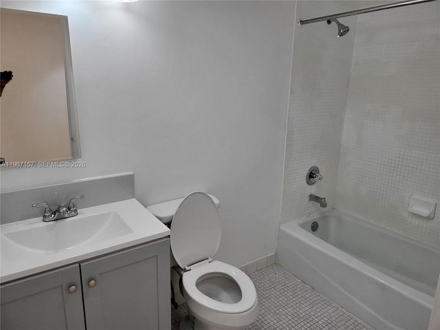 14611 N Kendall Dr 403L, Miami, FL 33186