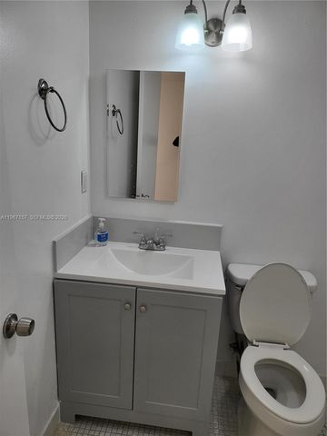 14611 N Kendall Dr 403L, Miami, FL 33186