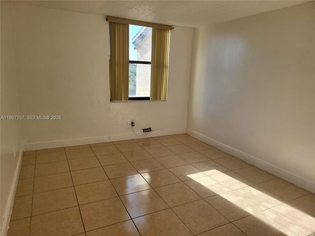 14611 N Kendall Dr 403L, Miami, FL 33186