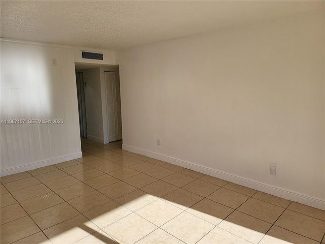 14611 N Kendall Dr 403L, Miami, FL 33186