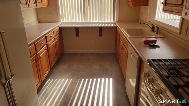 71 Dakota Lane A, Stratford, CT 06614