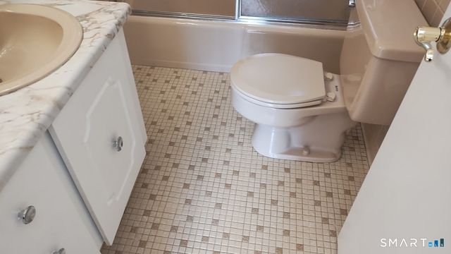 71 Dakota Lane A, Stratford, CT 06614