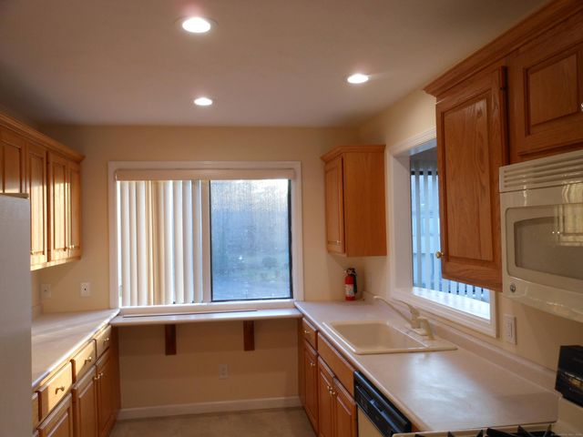 71 Dakota Lane A, Stratford, CT 06614