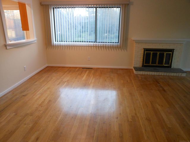 71 Dakota Lane A, Stratford, CT 06614