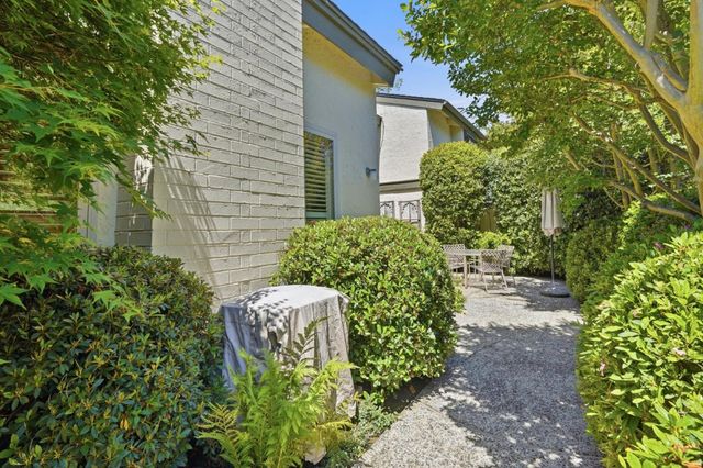 4237 Ponce Drive, Palo Alto, CA 94306