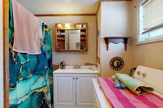 1205 N Kinney Avenue, Mount Pleasant, MI 48858