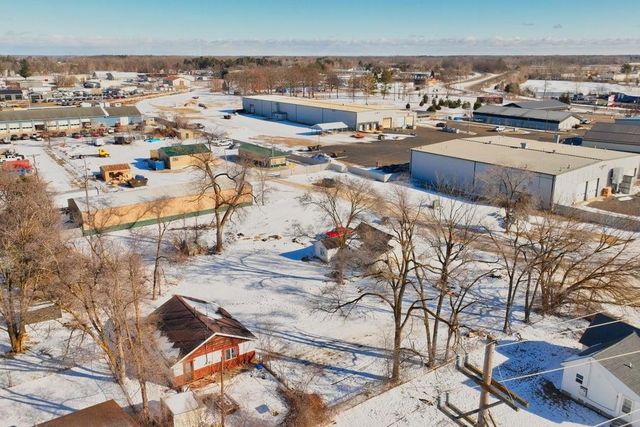 1205 N Kinney Avenue, Mount Pleasant, MI 48858