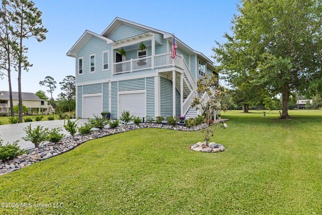 334 Lemoyne Road, Pass Christian, MS 39571