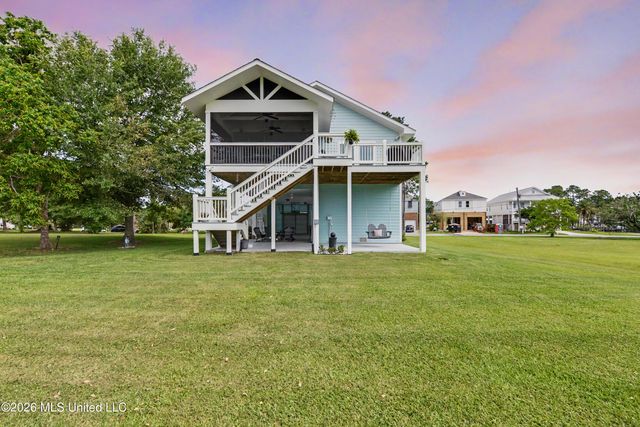 334 Lemoyne Road, Pass Christian, MS 39571