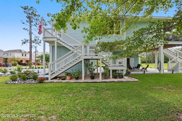 334 Lemoyne Road, Pass Christian, MS 39571