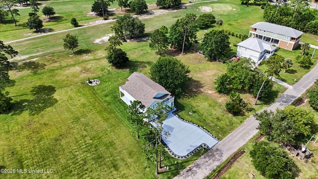 334 Lemoyne Road, Pass Christian, MS 39571