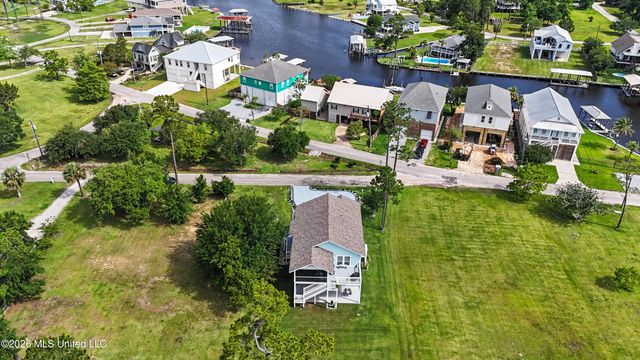 334 Lemoyne Road, Pass Christian, MS 39571
