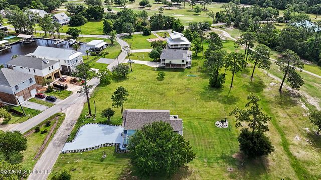 334 Lemoyne Road, Pass Christian, MS 39571