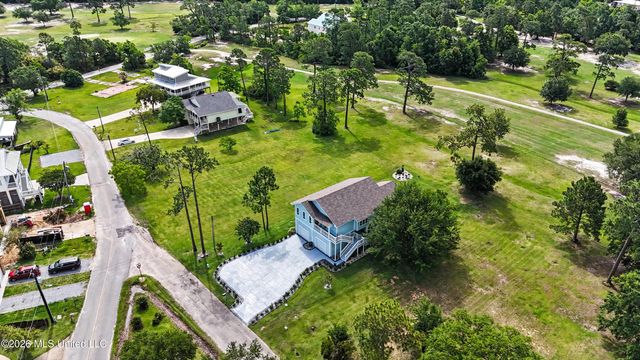 334 Lemoyne Road, Pass Christian, MS 39571