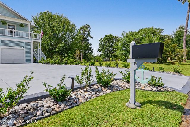 334 Lemoyne Road, Pass Christian, MS 39571
