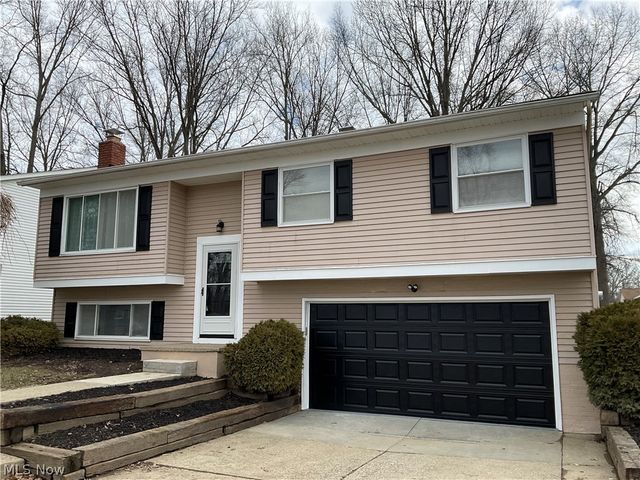 541 Howells Court, Eastlake, OH 44095