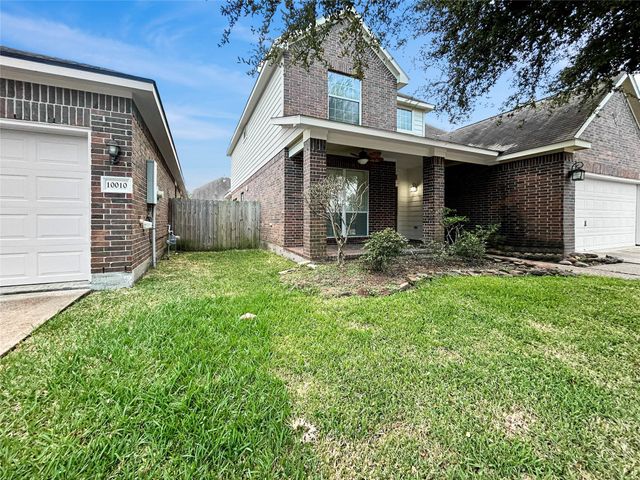 10006 Wood Leaf Court, Baytown, TX 77521