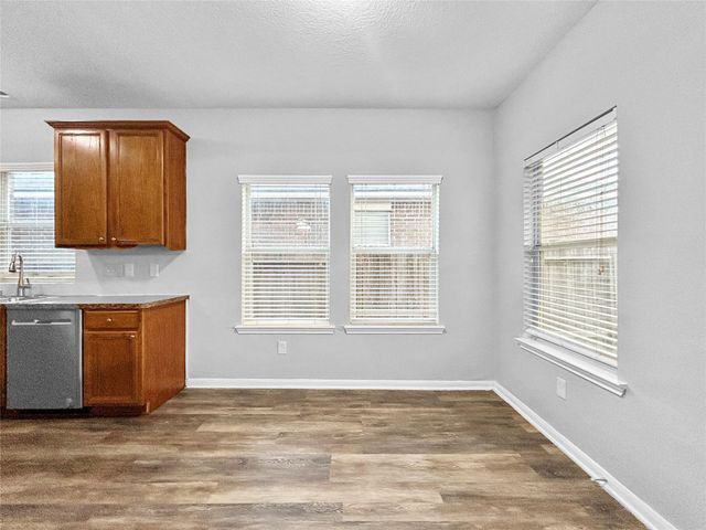 10006 Wood Leaf Court, Baytown, TX 77521