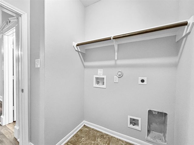 10006 Wood Leaf Court, Baytown, TX 77521