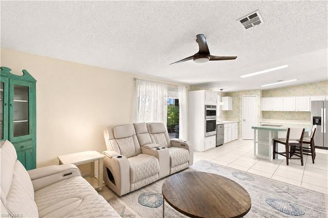 19813 Eagle Trace CT, North Fort Myers, FL 33903