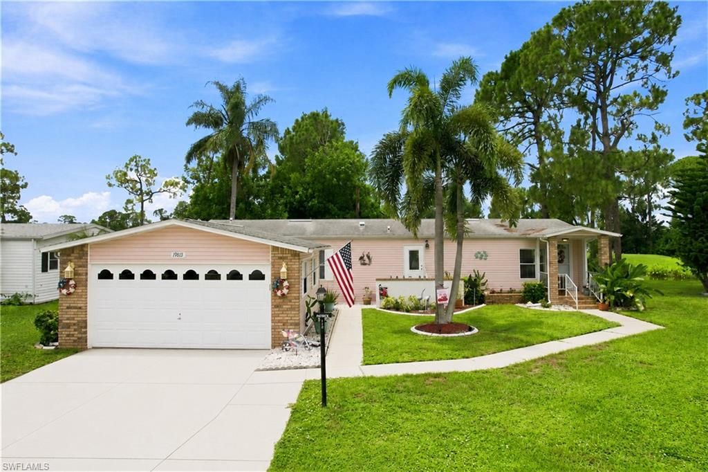 19813 Eagle Trace CT, North Fort Myers, FL 33903