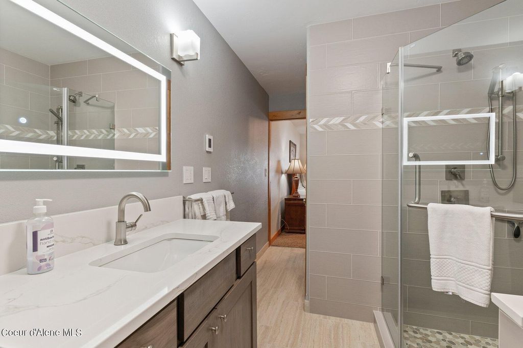 2537 Lakeshore Dr, Sagle, ID 83860 photo 48