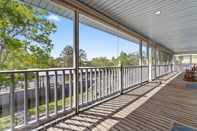 10035 Avenue D, Bay Saint Louis, MS 39520
