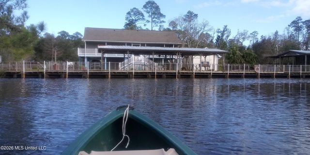 10035 Avenue D, Bay Saint Louis, MS 39520