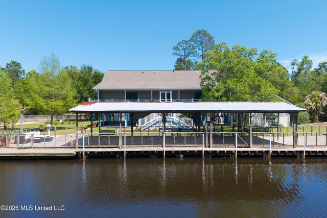 10035 Avenue D, Bay Saint Louis, MS 39520