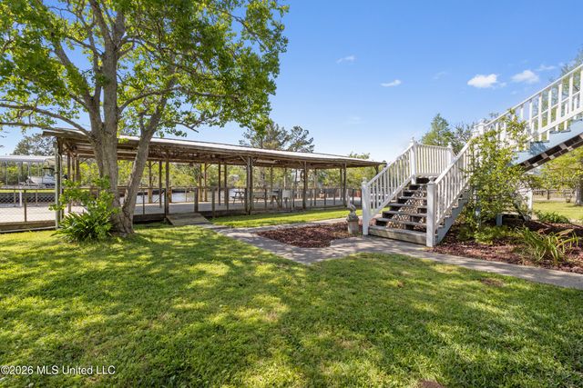 10035 Avenue D, Bay Saint Louis, MS 39520