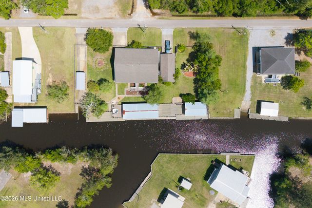 10035 Avenue D, Bay Saint Louis, MS 39520