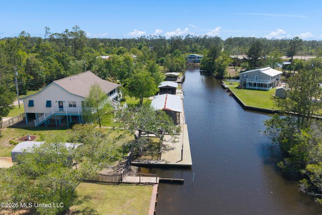 10035 Avenue D, Bay Saint Louis, MS 39520