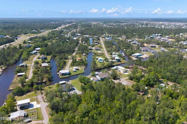 10035 Avenue D, Bay Saint Louis, MS 39520