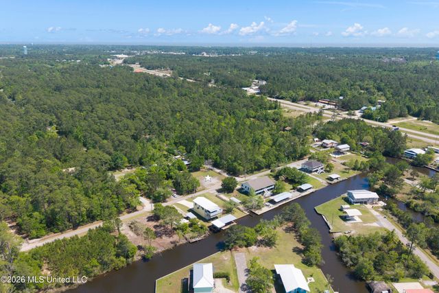 10035 Avenue D, Bay Saint Louis, MS 39520