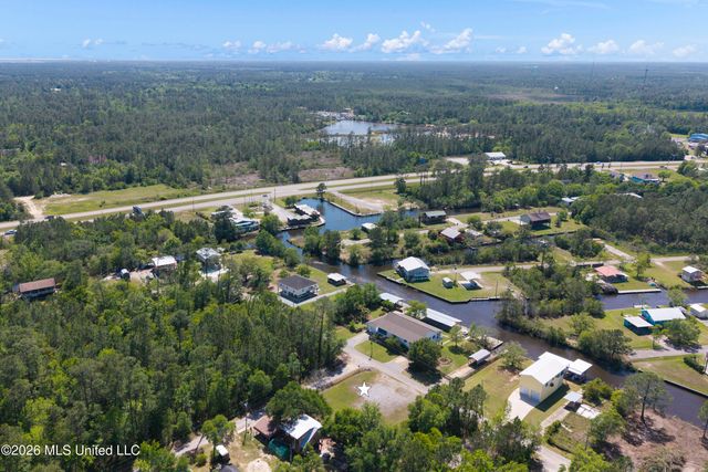 10035 Avenue D, Bay Saint Louis, MS 39520