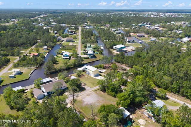 10035 Avenue D, Bay Saint Louis, MS 39520