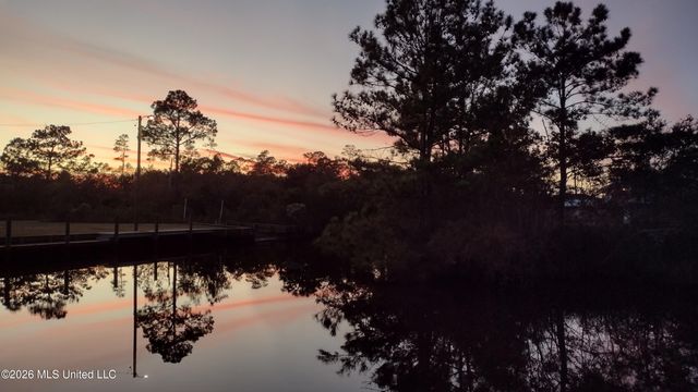 10035 Avenue D, Bay Saint Louis, MS 39520