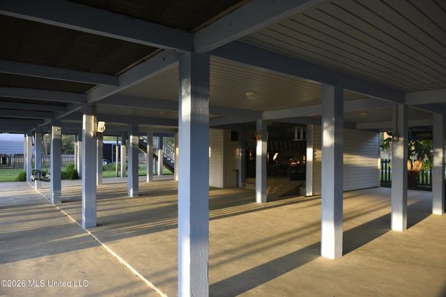 10035 Avenue D, Bay Saint Louis, MS 39520