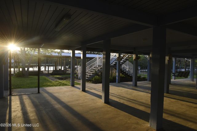 10035 Avenue D, Bay Saint Louis, MS 39520