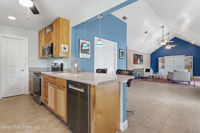10035 Avenue D, Bay Saint Louis, MS 39520