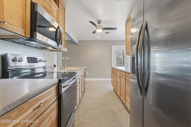 10035 Avenue D, Bay Saint Louis, MS 39520