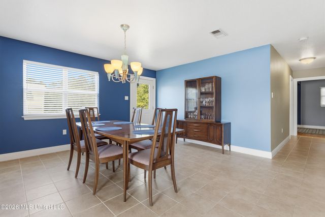 10035 Avenue D, Bay Saint Louis, MS 39520
